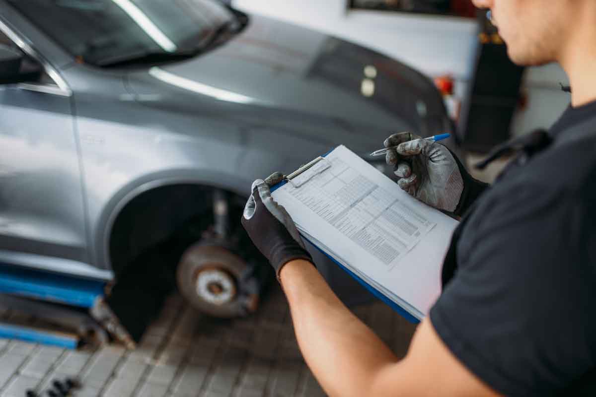 Fahrzeugbewertung mit Kfz-Gutachten beim Autokauf